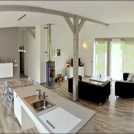 Casa vacanze Family Escape With Garden