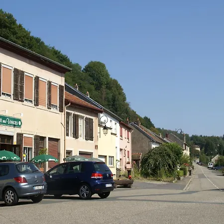 Family Escape With Garden *