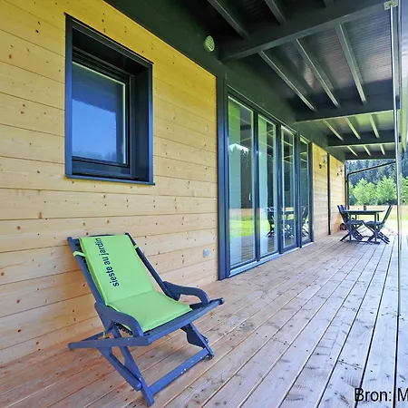 Family Escape With Garden