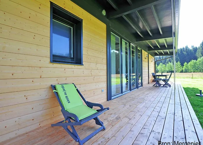 Family Escape With Garden