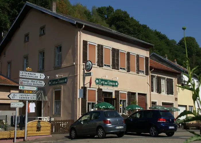 Family Escape With Garden